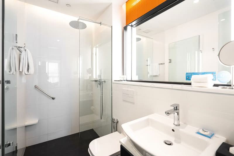 Condominium for Sale at Arcoris Residences - Michael Khoo Yee Keong - Bathroom - PropertyGuru.com.my