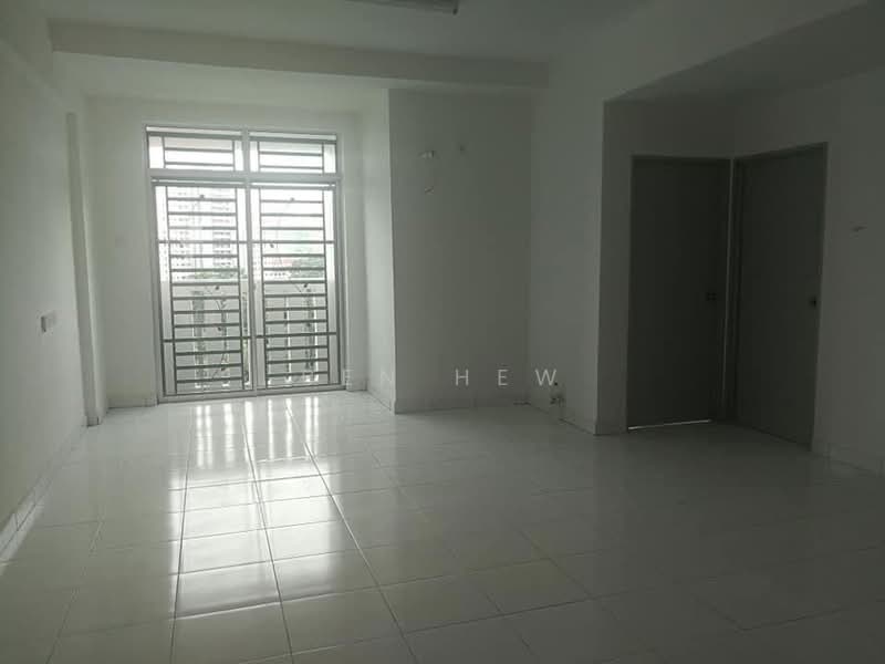 Apartment for Sale at Bayu Tiara - Ben Hew - Living Room - PropertyGuru.com.my