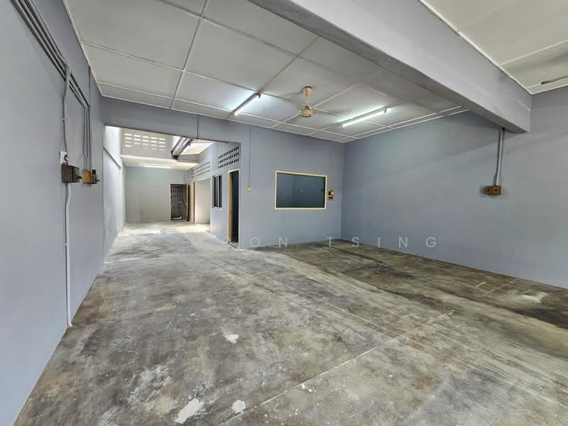 Shop for Rent in Kepong Baru (Kepong) - Ng Moon Tsing - Interior - PropertyGuru.com.my