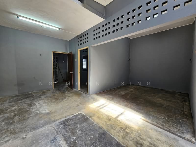 Shop for Rent in Kepong Baru (Kepong) - Ng Moon Tsing - Interior - PropertyGuru.com.my