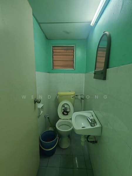 Apartment for Sale at Kantan Court - Wendy Leong - Bathroom - PropertyGuru.com.my