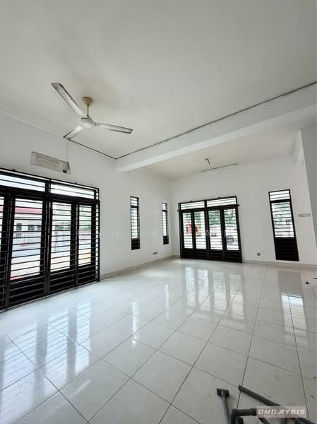 2-storey Terraced House for Sale in Kota Bayuemas (Klang) - Rylin Tan - Living Room - PropertyGuru.com.my