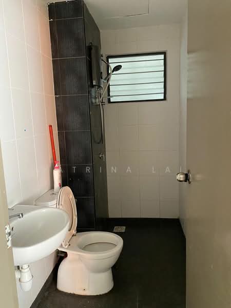 Kondominium untuk Dijual di Ameera Residence - Katrina Lai - Bathroom - PropertyGuru.com.my