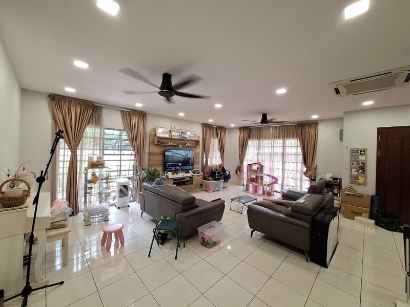 Rumah Teres 2 Tingkat untuk Dijual di Bandar Puteri Puchong (Puchong) - Shanice Low - Living Room - PropertyGuru.com.my