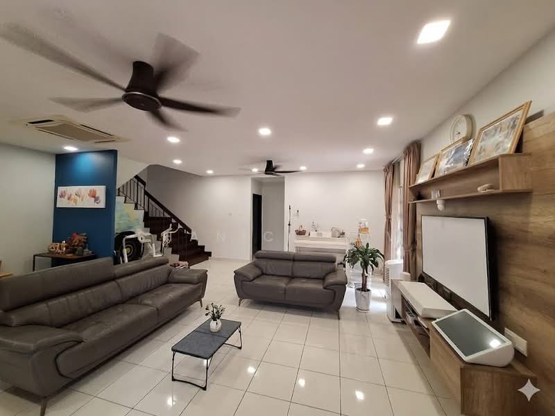 2-storey Terraced House for Sale in Bandar Puteri Puchong (Puchong) - Shanice Low - Living Room - PropertyGuru.com.my