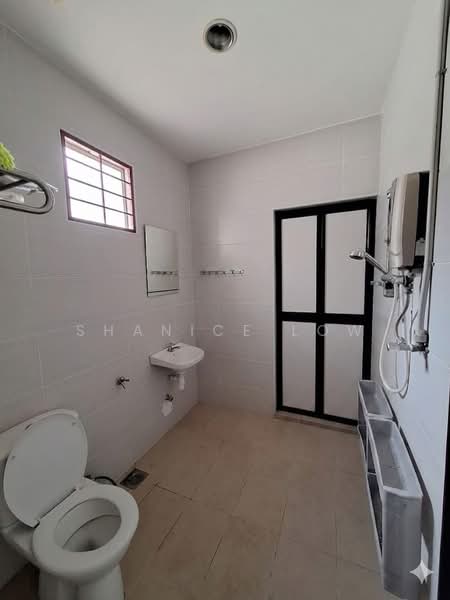 2-storey Terraced House for Sale in Bandar Puteri Puchong (Puchong) - Shanice Low - Bathroom - PropertyGuru.com.my
