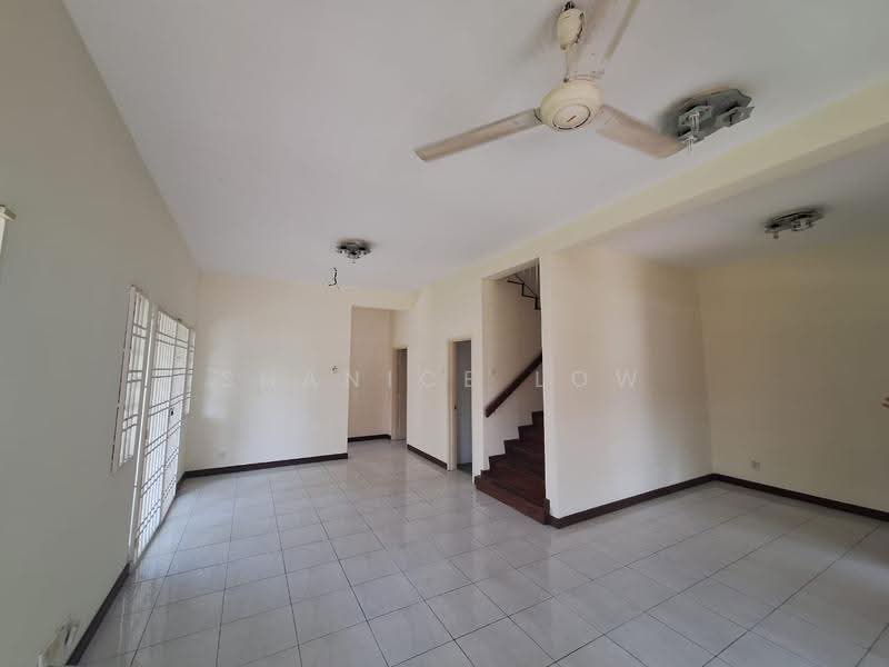 Rumah Teres 2.5-Tingkat untuk Dijual di Bandar Puteri Puchong (Puchong) - Shanice Low - Living Room - PropertyGuru.com.my