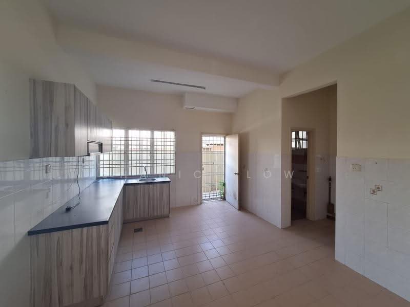 Rumah Teres 2.5-Tingkat untuk Dijual di Bandar Puteri Puchong (Puchong) - Shanice Low - Kitchen - PropertyGuru.com.my