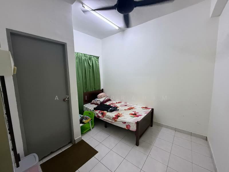 Rumah Teres 2 Tingkat untuk Dijual di Taman Sutera (Kajang) - Azli Ibrahim - Bedroom - PropertyGuru.com.my