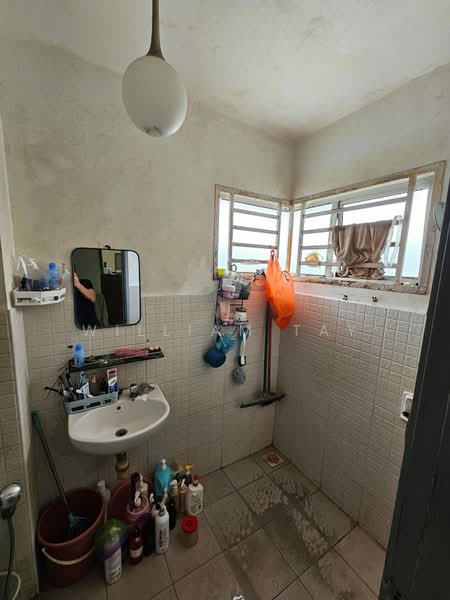 2-storey Terraced House for Sale in Taman Setia Indah (Tebrau) - William Tay - Bathroom - PropertyGuru.com.my