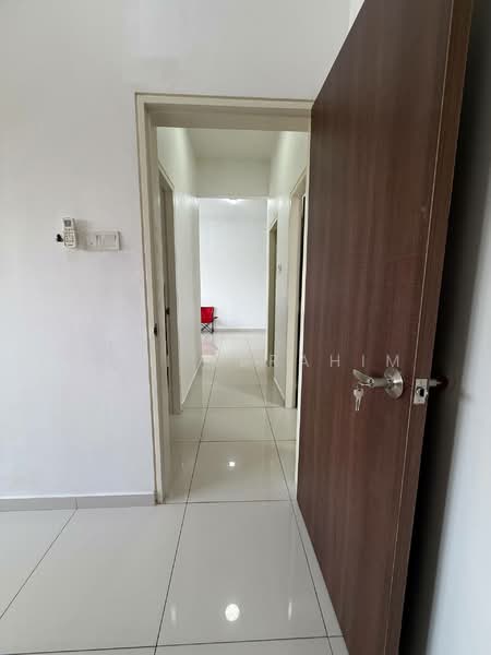 Service Residence for Sale at Seasons Garden Residences - Azli Ibrahim - Corridor - PropertyGuru.com.my