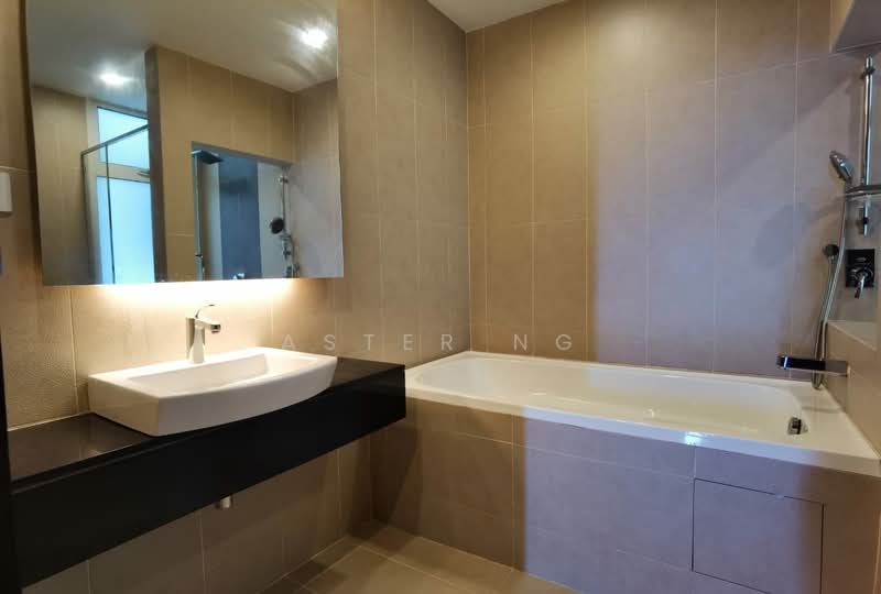 Kondominium untuk Disewa di Gurney Paragon - Aster Ng - Bathroom - PropertyGuru.com.my