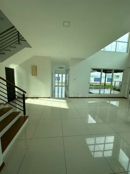 Rumah Banglo untuk Dijual di Senibong (Permas Jaya) - Kok Hui - Living Room - PropertyGuru.com.my
