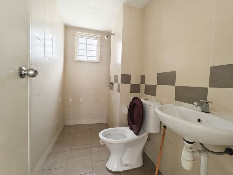 Apartment for Sale at Pangsapuri Seri Mutiara - Janice Tang - Bathroom - PropertyGuru.com.my