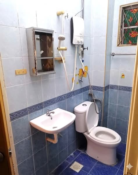 Rumah Teres untuk Dijual di Bukit Rahman Putra (Sungai Buloh) - Eunice Lai - Bathroom - PropertyGuru.com.my
