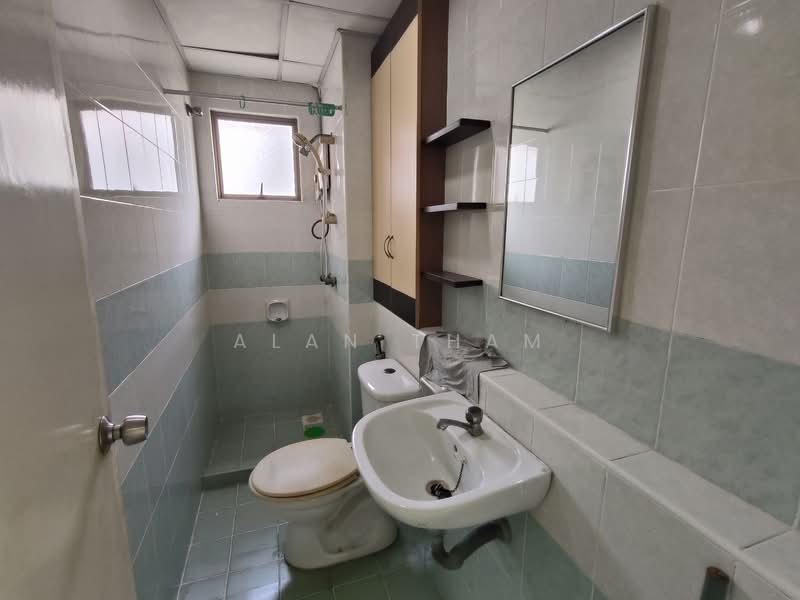 Apartment for Sale at Danga View Apartment - Alan Tham - Bathroom - PropertyGuru.com.my