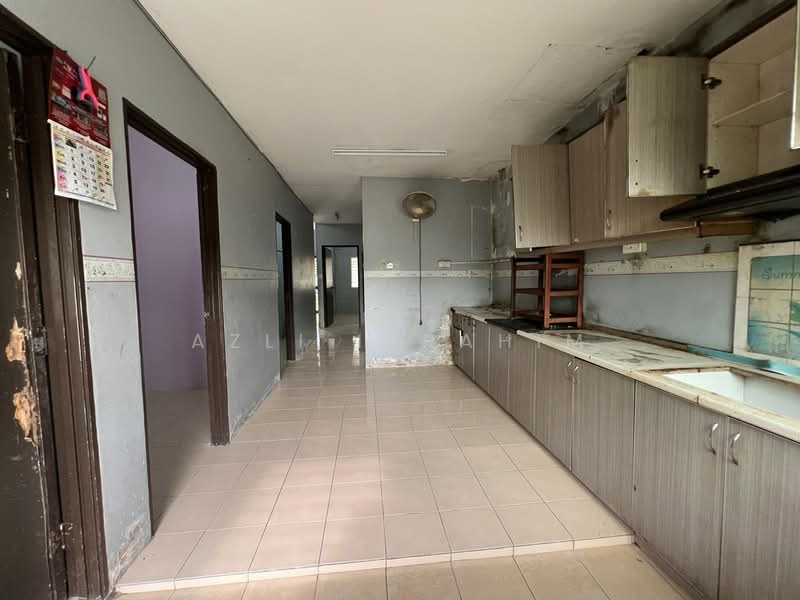 1-storey Terraced House for Sale in Klang (Selangor) - Azli Ibrahim - Kitchen - PropertyGuru.com.my