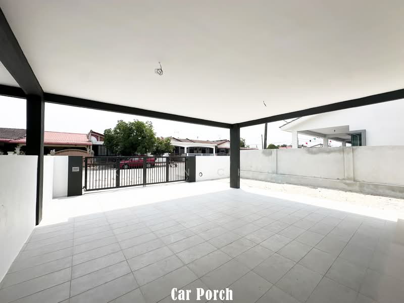 Rumah Teres 2 Tingkat untuk Dijual di Malim Nawar (Perak) - Kevin Chai - Car Porch - PropertyGuru.com.my