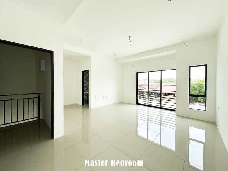 Rumah Teres 2 Tingkat untuk Dijual di Malim Nawar (Perak) - Kevin Chai - Master Bedroom - PropertyGuru.com.my