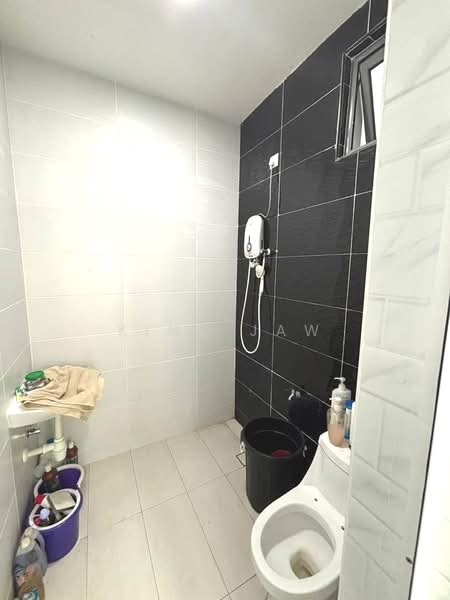 Cluster House for Sale in Taman Bukit Skudai (Skudai) - Kino Jaw - Bathroom - PropertyGuru.com.my