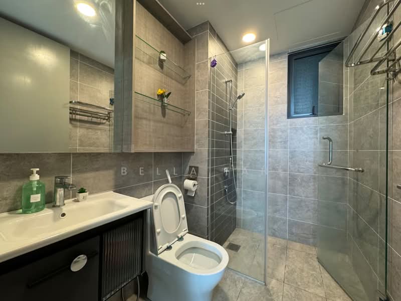 Pangsapuri untuk Dijual di Sky Curve - Bella Tan - Bathroom - PropertyGuru.com.my