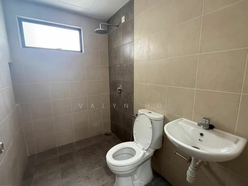 Condominium for Rent at Zahra Residensi - Valyn Ho - Bathroom - PropertyGuru.com.my