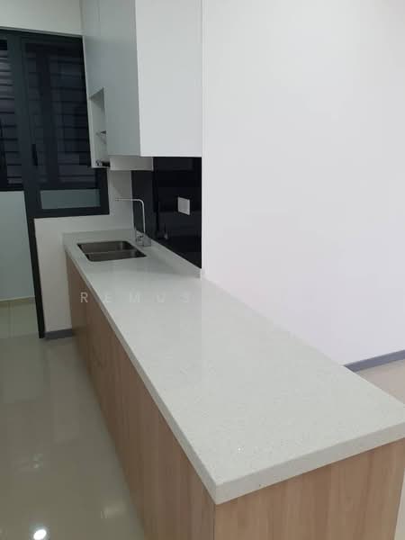 Servis Apartment untuk Dijual di United Point (Residensi Berpadu) - Remus Chen - Kitchen - PropertyGuru.com.my