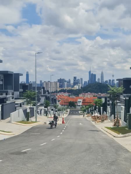 Rumah Berkembar untuk Dijual di Ampang (Kuala Lumpur) - Shu Wai - Exterior - PropertyGuru.com.my