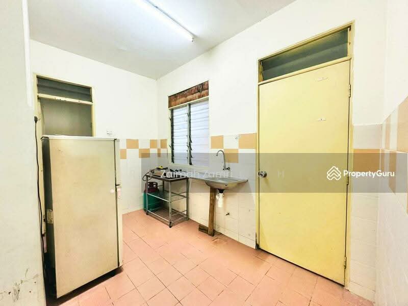 Apartment for Sale at Mentari Court - Bryan Yeoh - Kitchen - PropertyGuru.com.my