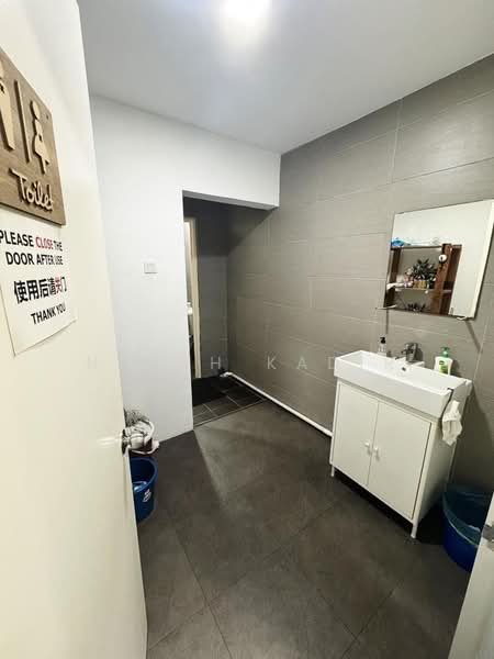 Shop / Office for Rent in Taipan Business Centre (Subang Jaya) - Najah Kadir - Bathroom - PropertyGuru.com.my