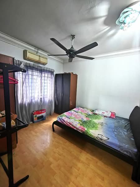 Pangsapuri untuk Dijual di Pangsapuri Putra - Wei Liew - Bedroom - PropertyGuru.com.my