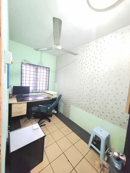 Pangsapuri untuk Dijual di Pangsapuri Putra - Wei Liew - Study - PropertyGuru.com.my