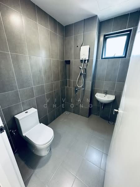 Kondominium untuk Disewa di Scots Pavilion - Vivian Cheong - Bathroom - PropertyGuru.com.my