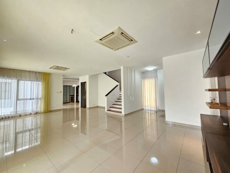 3-storey Terraced House for Sale in Jade Hills (Kajang) - Echo Ng - Living Room - PropertyGuru.com.my