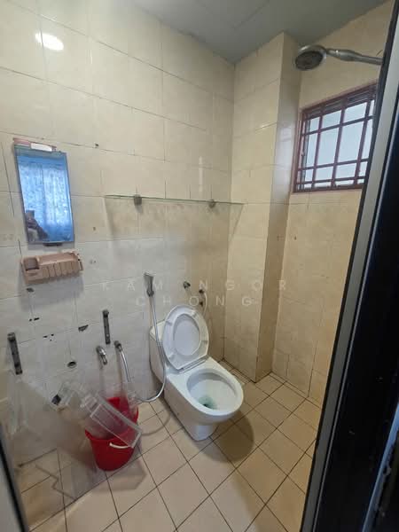 Apartment for Rent at Pandan Court - Kam Ngor Chong - Bathroom - PropertyGuru.com.my