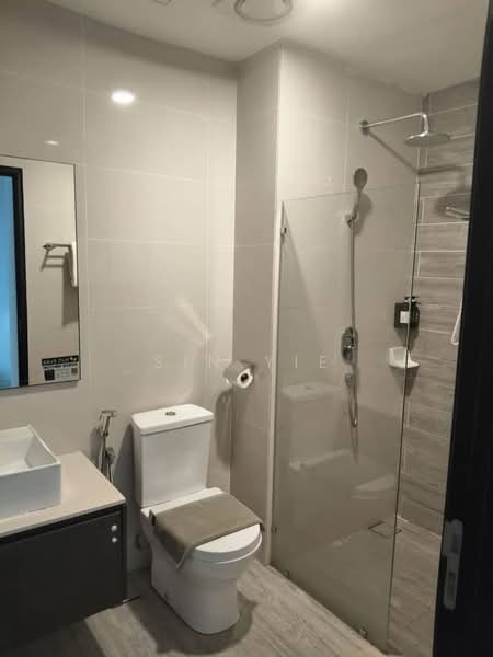 Service Residence for Rent at Ramada Suites @ The Straits - Sin Yie - Bathroom - PropertyGuru.com.my