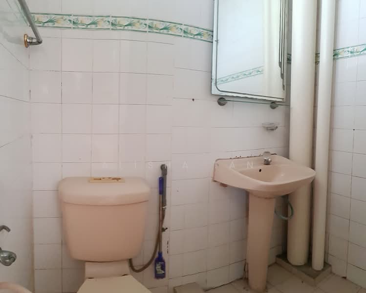 Apartment for Sale at Pangsapuri Sri Tanjung - Alisha Tan - Bathroom - PropertyGuru.com.my