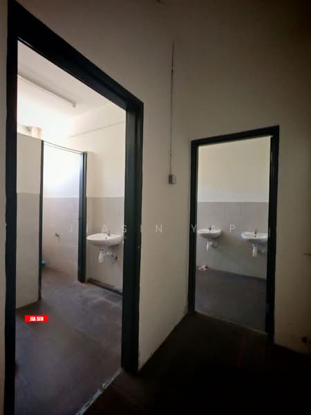Factory for Rent in Mak Mandin (Butterworth) - Jiasin Yap - Bathroom - PropertyGuru.com.my