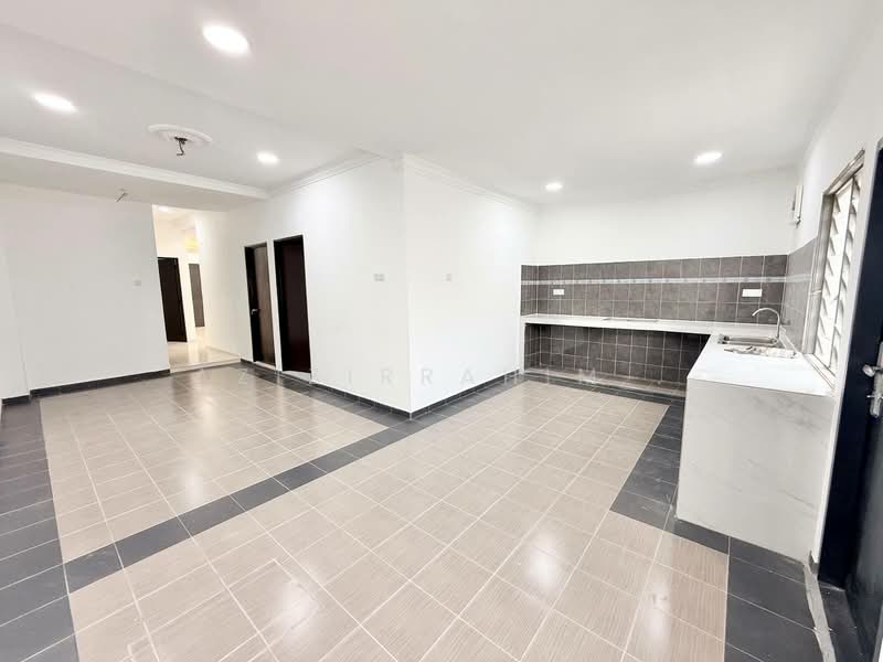 1-storey Terraced House for Sale in Nilai (Negeri Sembilan) - Azizirrahim . - Kitchen - PropertyGuru.com.my