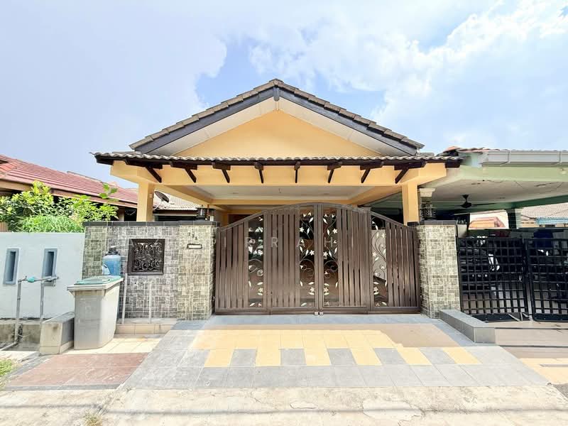 1-storey Terraced House for Sale in Nilai (Negeri Sembilan) - Azizirrahim . - Exterior - PropertyGuru.com.my