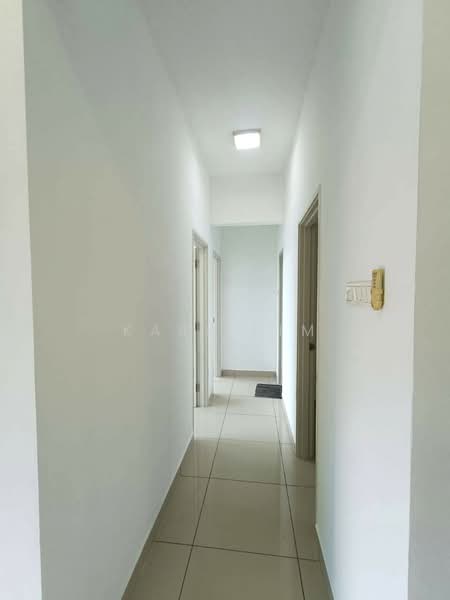 Pangsapuri untuk Dijual di D'Rich Executive Suites - Karl Lim - Corridor - PropertyGuru.com.my