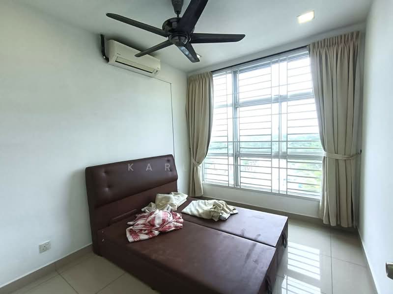 Pangsapuri untuk Dijual di D'Rich Executive Suites - Karl Lim - Bedroom - PropertyGuru.com.my
