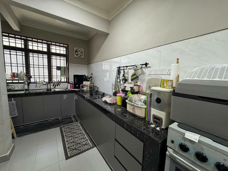 2-storey Terraced House for Sale in Taman Sri Pulai Perdana (Skudai) - Paggie Tee - Kitchen - PropertyGuru.com.my