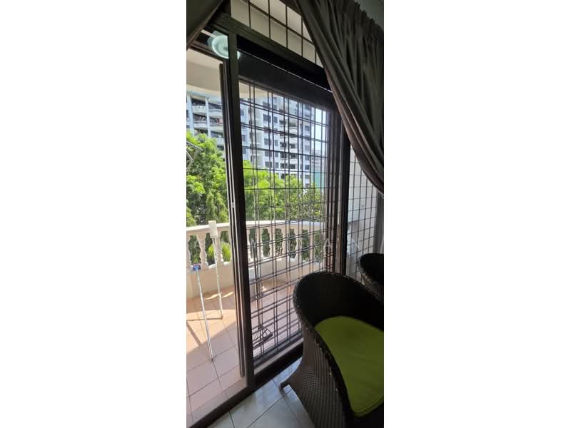 Pangsapuri untuk Dijual di Desa Permai Indah Apartment - Amy Tan - Balcony - PropertyGuru.com.my