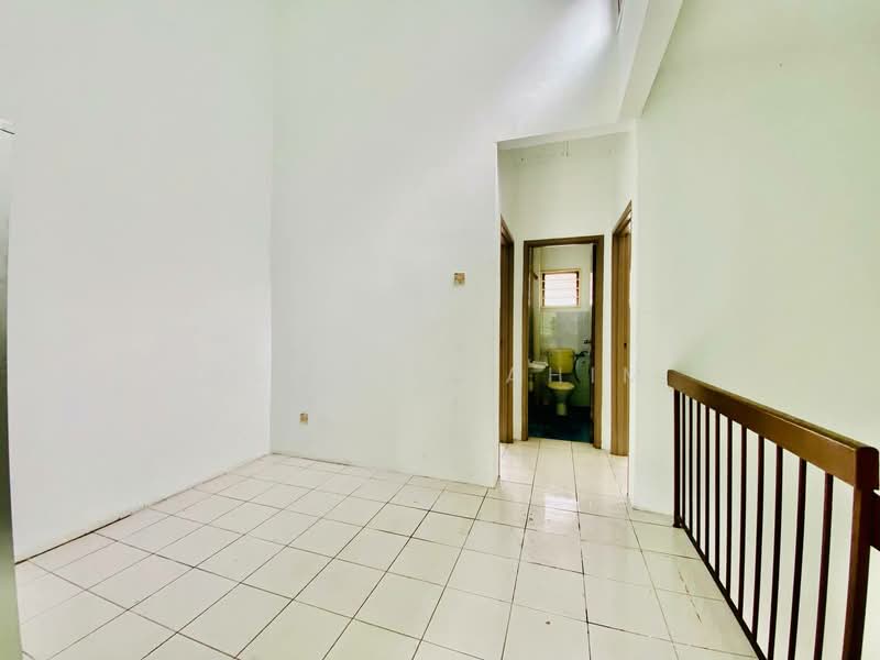 2-storey Terraced House for Sale in Taman Lestari Putra (Seri Kembangan) - Azli Ibrahim - Interior - PropertyGuru.com.my