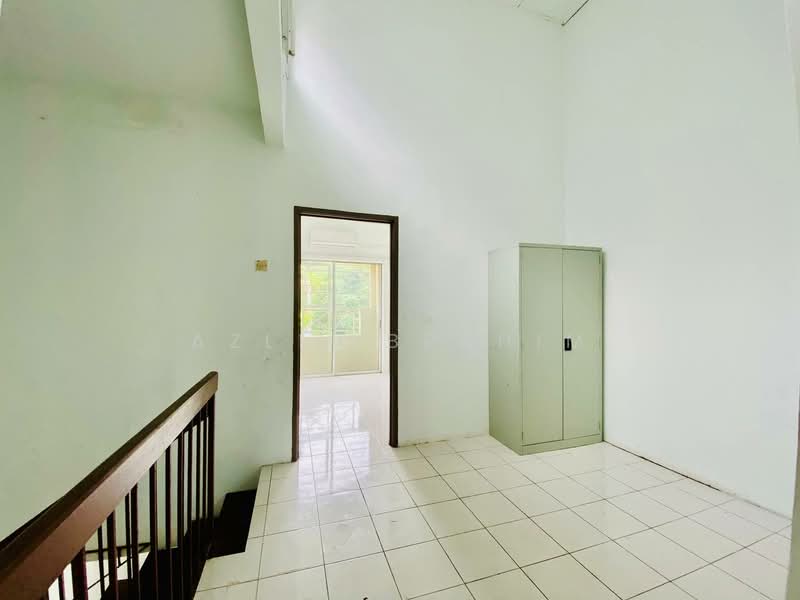 2-storey Terraced House for Sale in Taman Lestari Putra (Seri Kembangan) - Azli Ibrahim - Interior - PropertyGuru.com.my