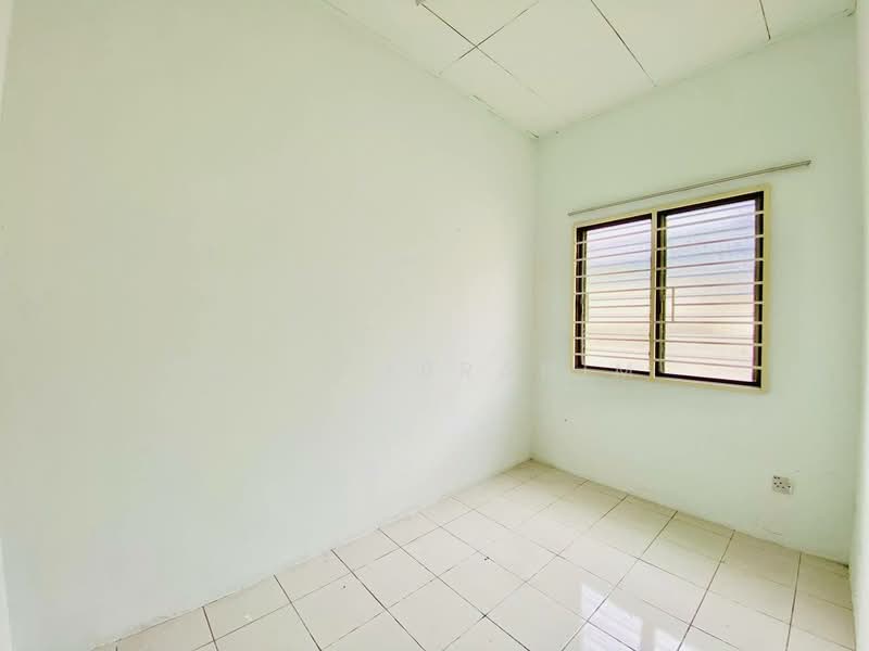 2-storey Terraced House for Sale in Taman Lestari Putra (Seri Kembangan) - Azli Ibrahim - Interior - PropertyGuru.com.my