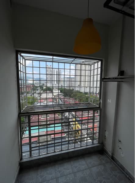 Kondominium untuk Dijual di Teratai Mewah Condominium - Michelle Tan - Balcony - PropertyGuru.com.my