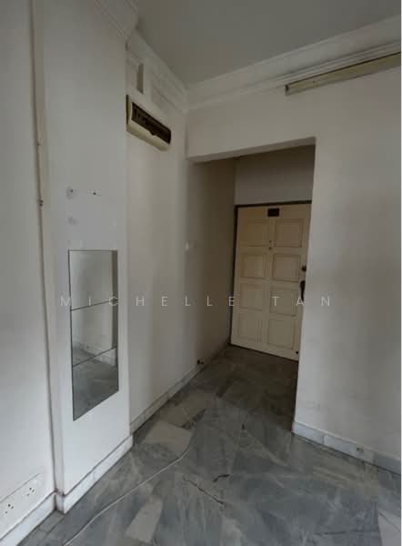 Kondominium untuk Dijual di Teratai Mewah Condominium - Michelle Tan - Entrance - PropertyGuru.com.my