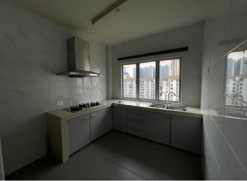 Kondominium untuk Dijual di Teratai Mewah Condominium - Michelle Tan - Kitchen - PropertyGuru.com.my